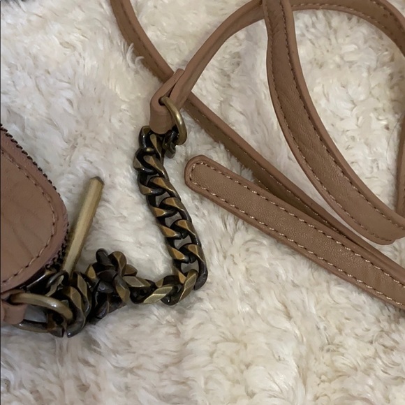 ‼️SOLD‼️ Madison West crossbody bag - Picture 4 of 6